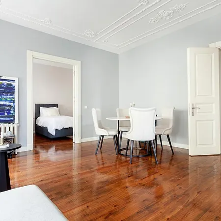 Taksim Square Apartment *